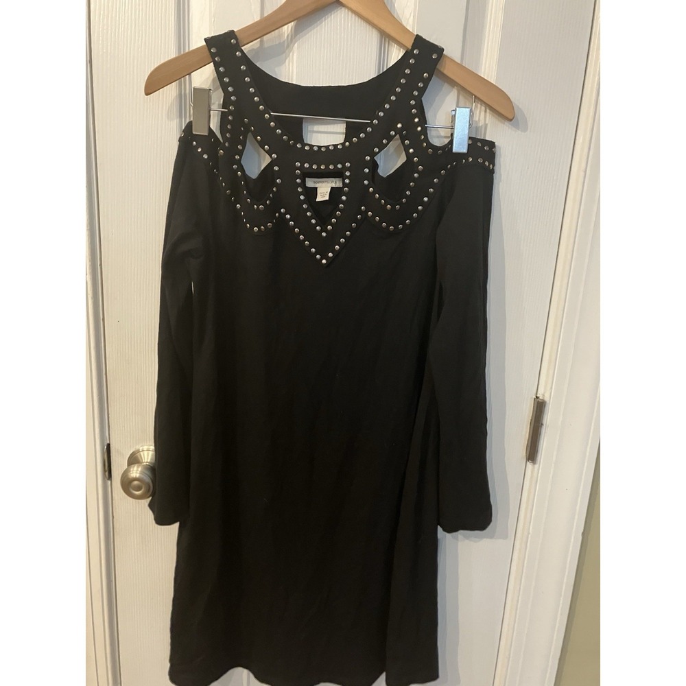 Boston Proper Women's M Black Cold Shoulder Geometric  Embellished Silver Stud